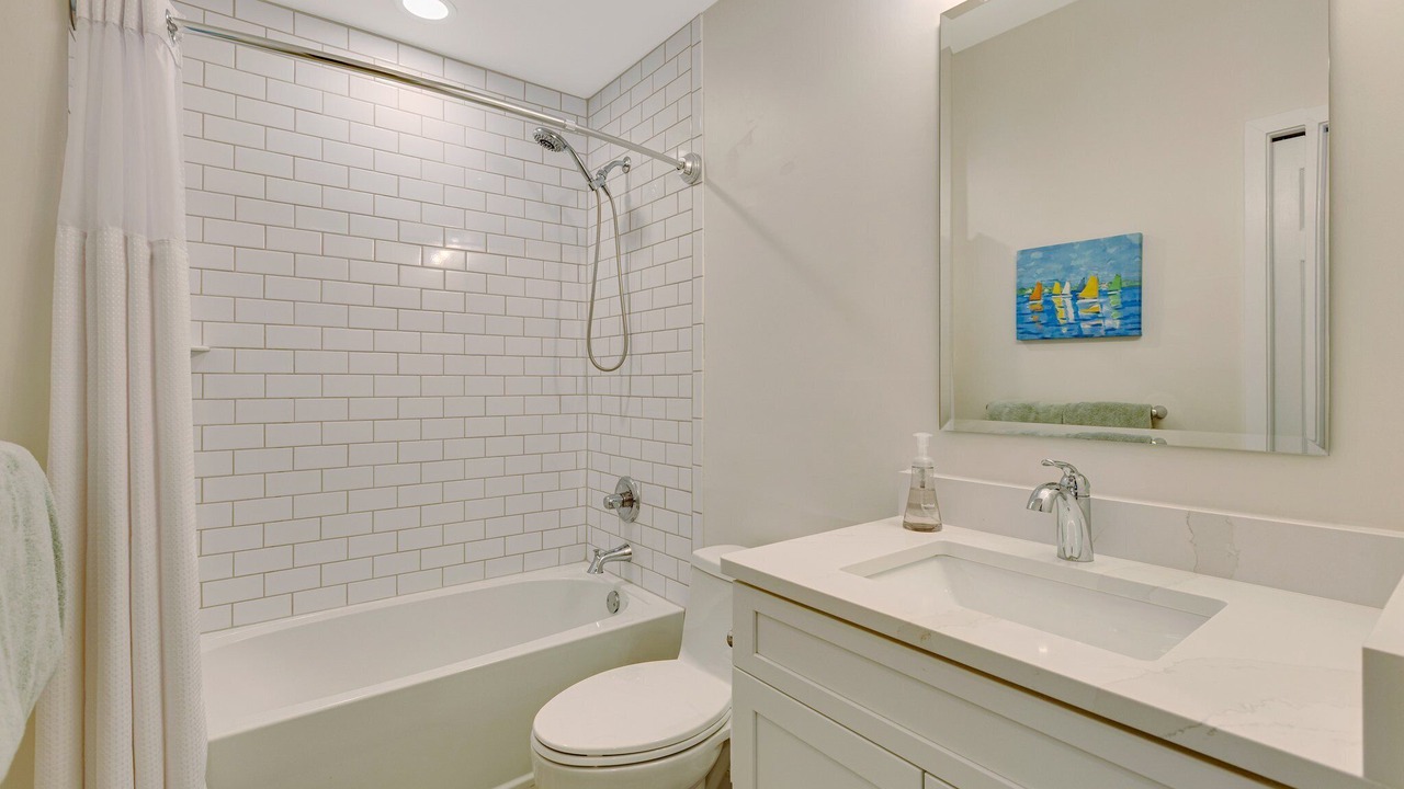 Photo of Bathroom in Tropical Cove