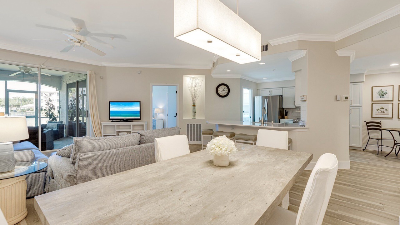 Photo of Livingroom in Tropical Cove