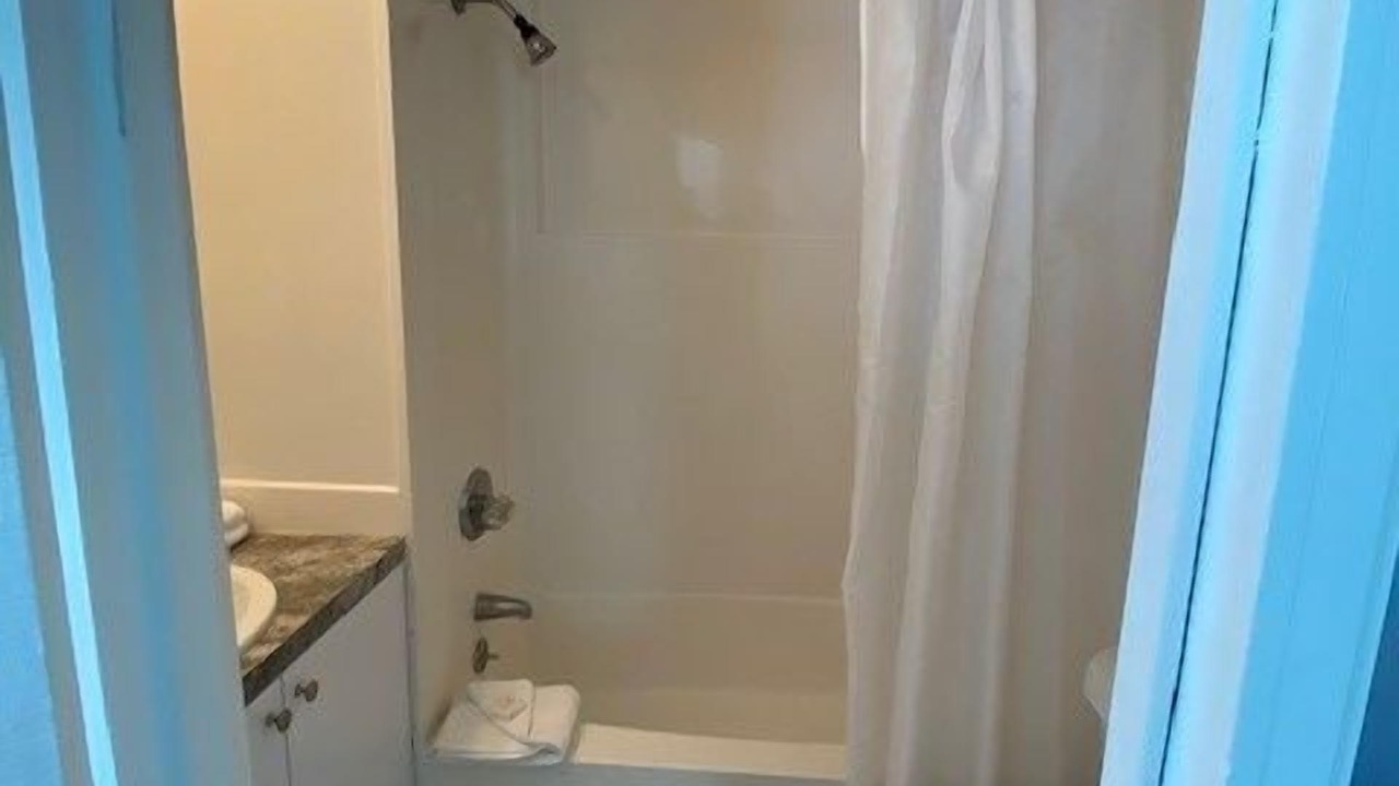 Photo of Bathroom in Islamorada