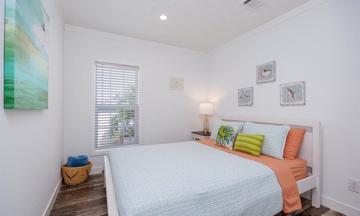 Photo of Bedroom in Saint James City