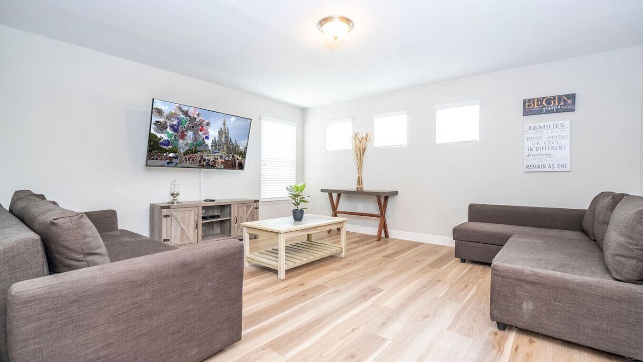 Photo of Livingroom in Loughman