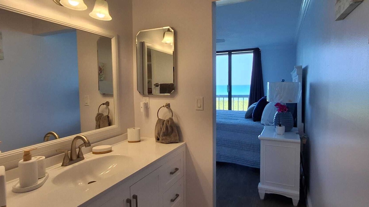 Photo of Bathroom in Beach Club Colony