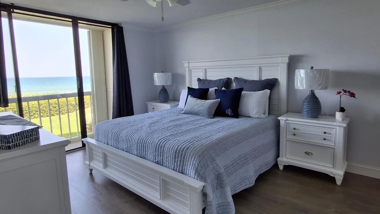 Photo of Bedroom in Beach Club Colony