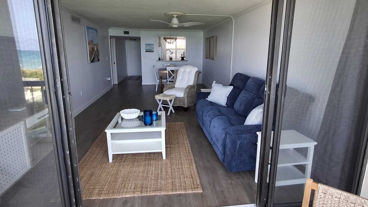 Photo of Livingroom in Beach Club Colony
