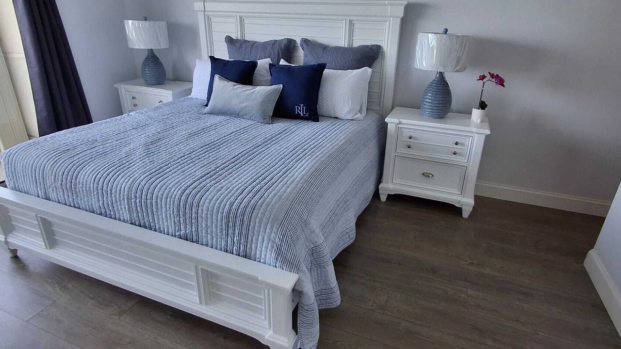 Photo of Bedroom in Beach Club Colony