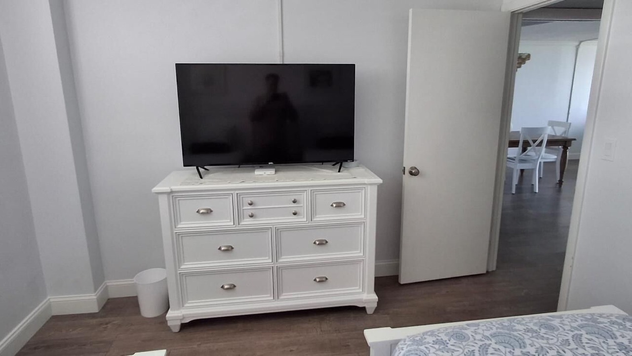 Photo of Bedroom in Beach Club Colony