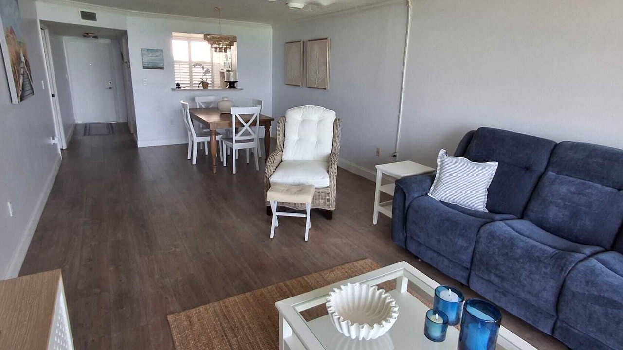 Photo of Livingroom in Beach Club Colony
