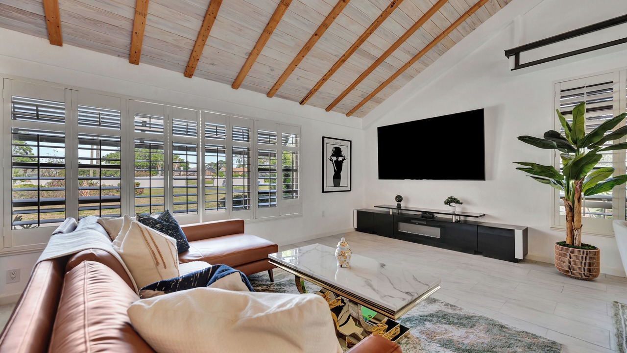 Photo of Livingroom in Trailer Estates