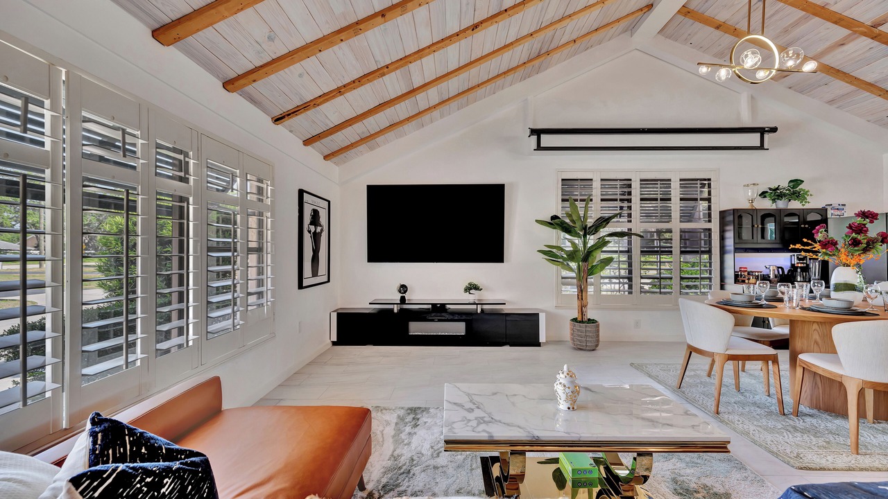 Photo of Livingroom in Trailer Estates