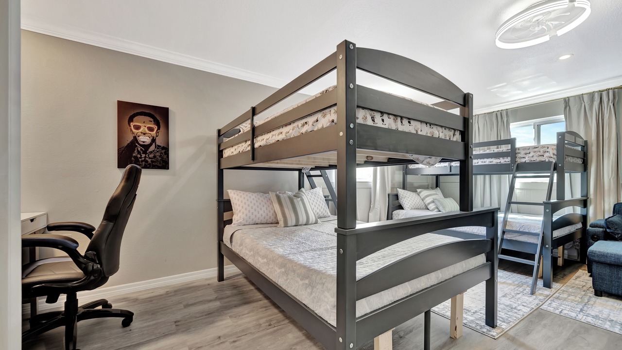 Photo of Bedroom in Trailer Estates
