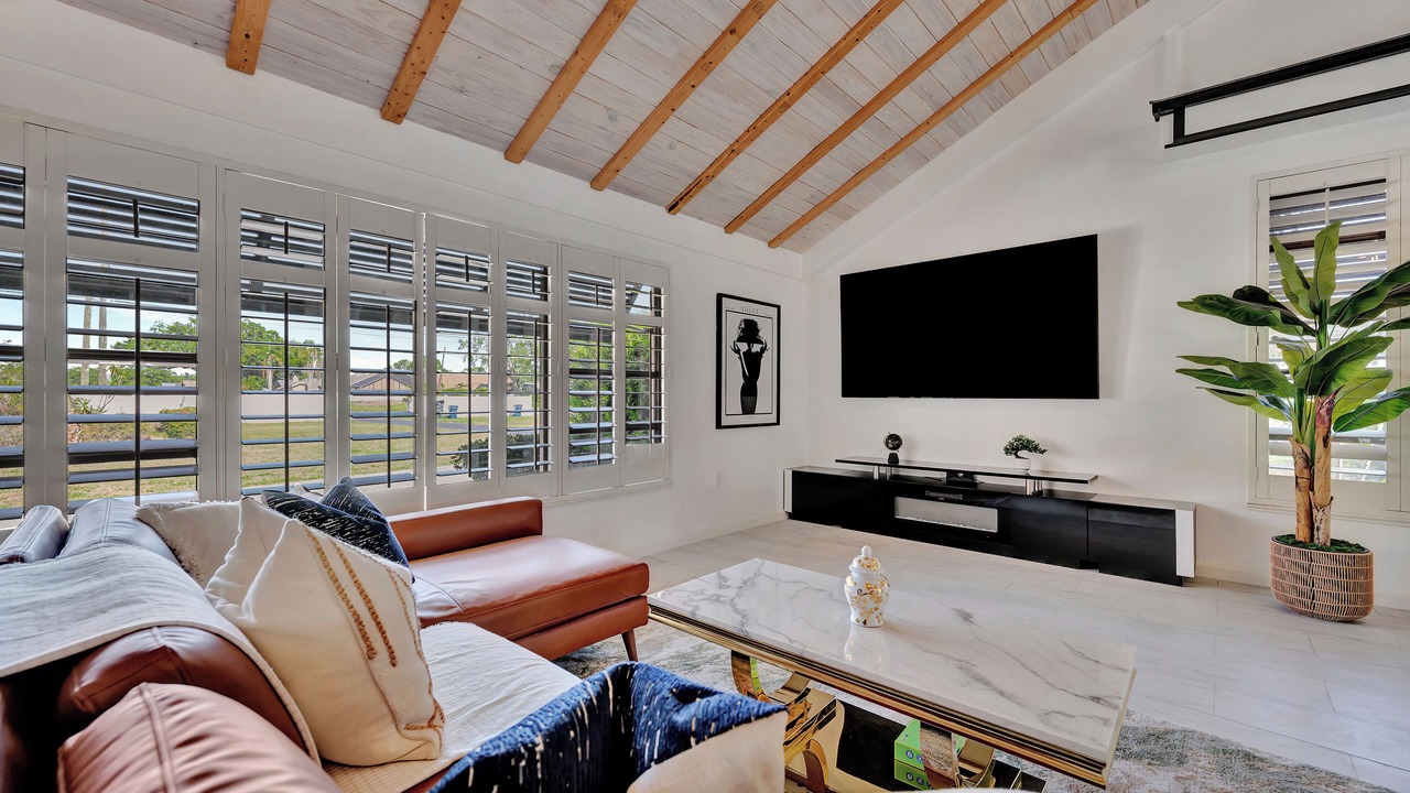 Photo of Livingroom in Trailer Estates