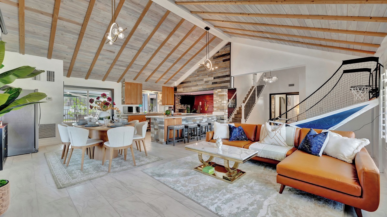 Photo of Livingroom in Trailer Estates