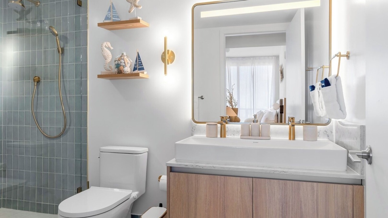Photo of Bathroom in Downtown Miami