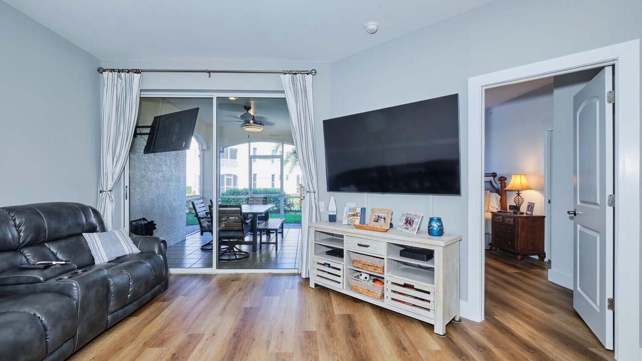 Photo of Livingroom in Tropical Cove