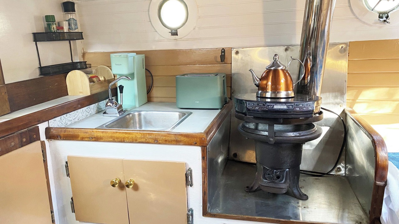Photo of Kitchen in Inlet District