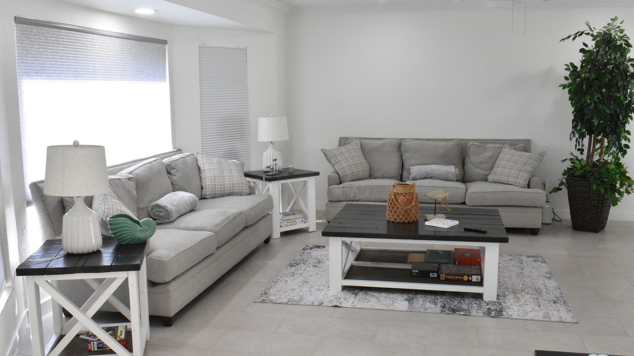 Photo of Livingroom in Caloosahatchee