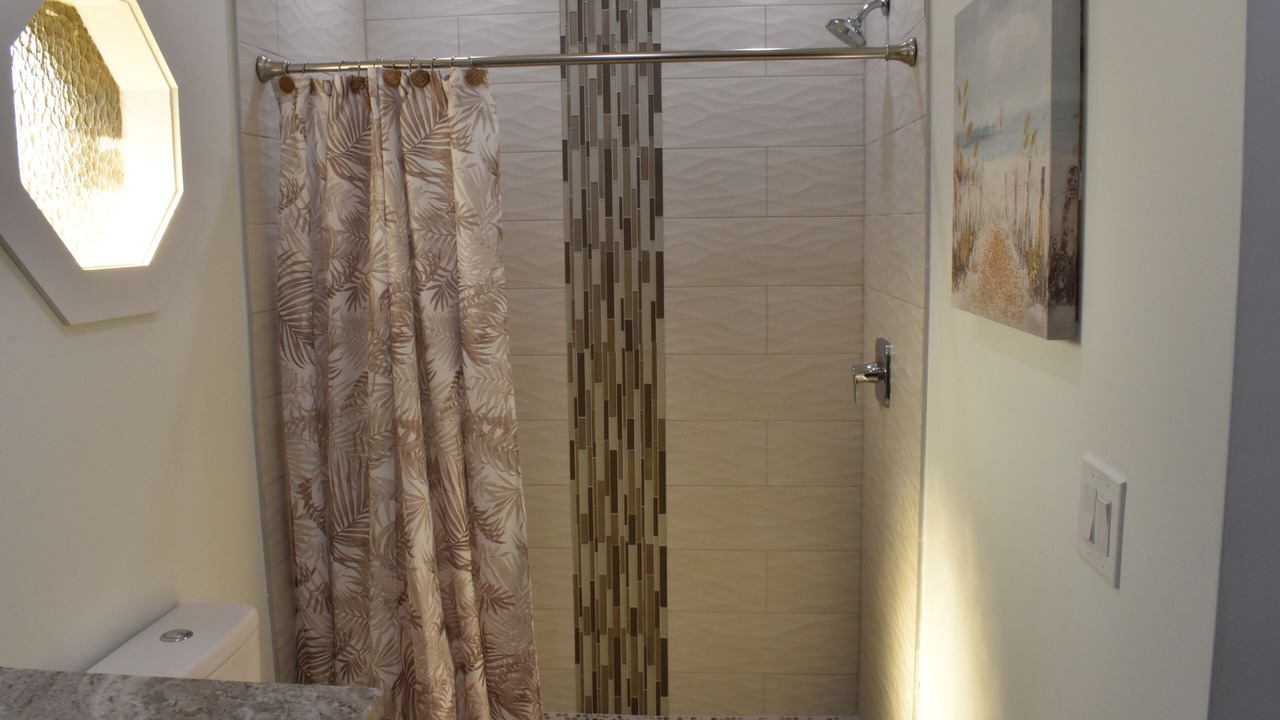 Photo of Bathroom in Caloosahatchee