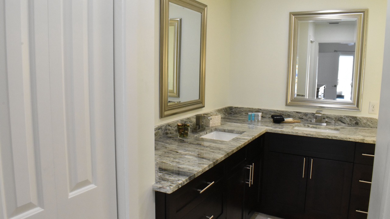 Photo of Bathroom in Caloosahatchee