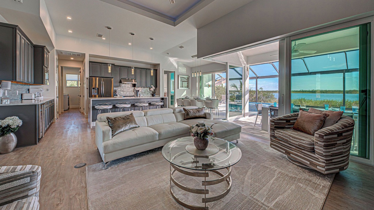 Photo of Livingroom in South Gulf Cove