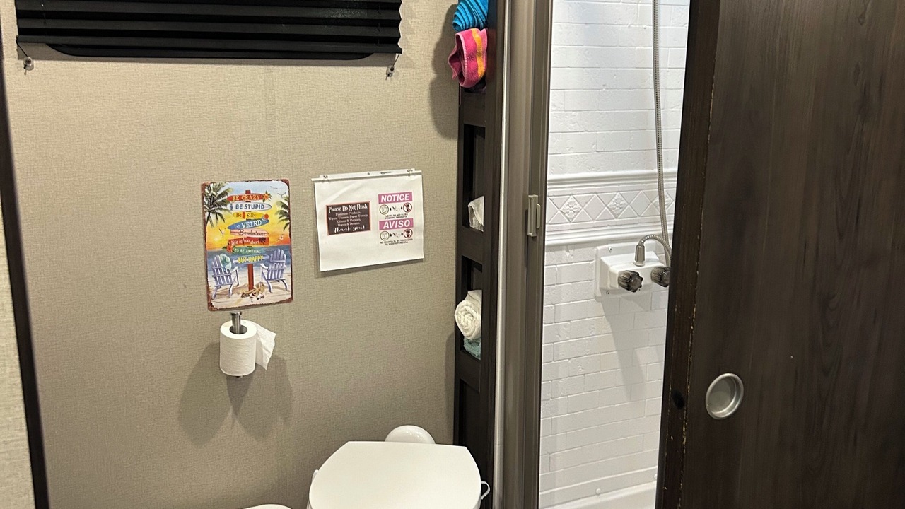 Photo of Bathroom in Tropic