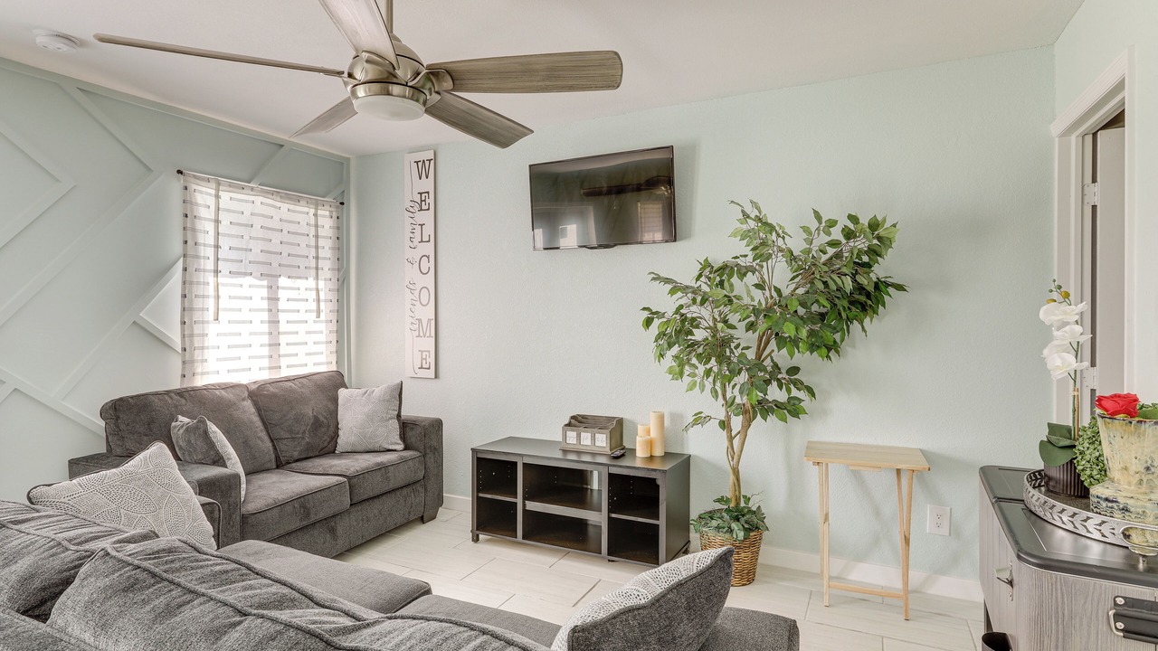 Photo of Livingroom in Echo Lake