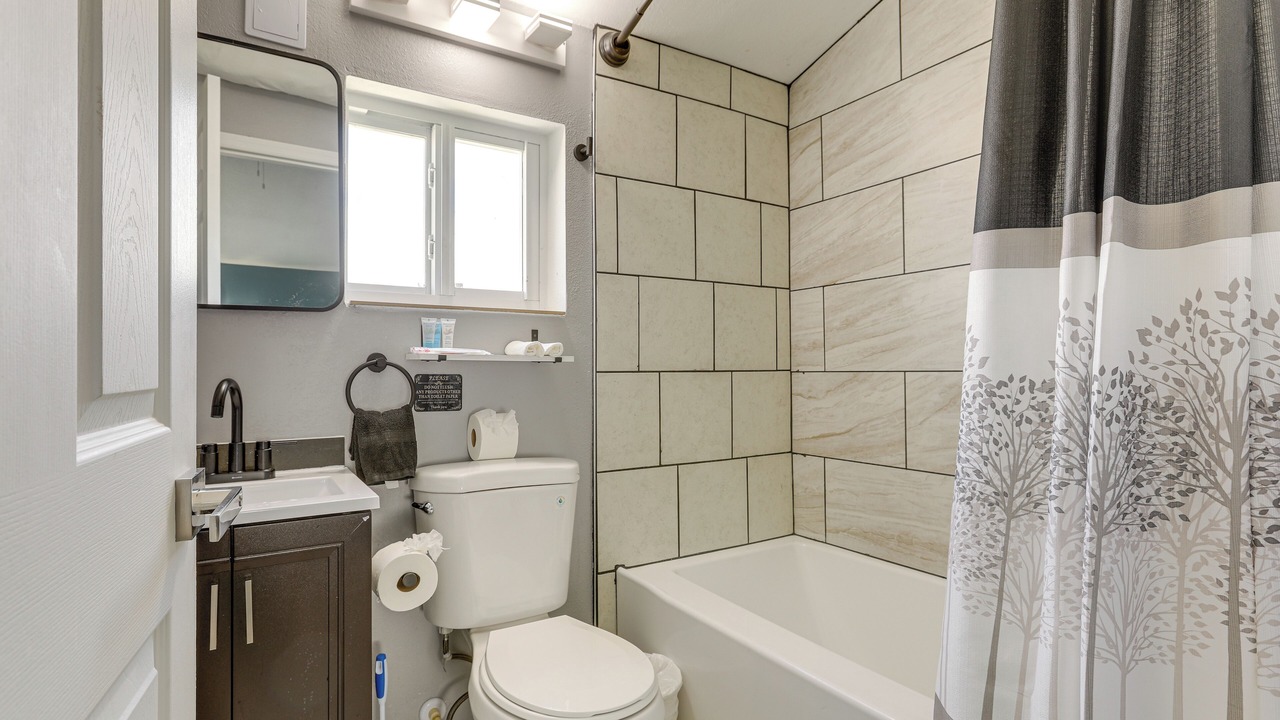 Photo of Bathroom in Echo Lake