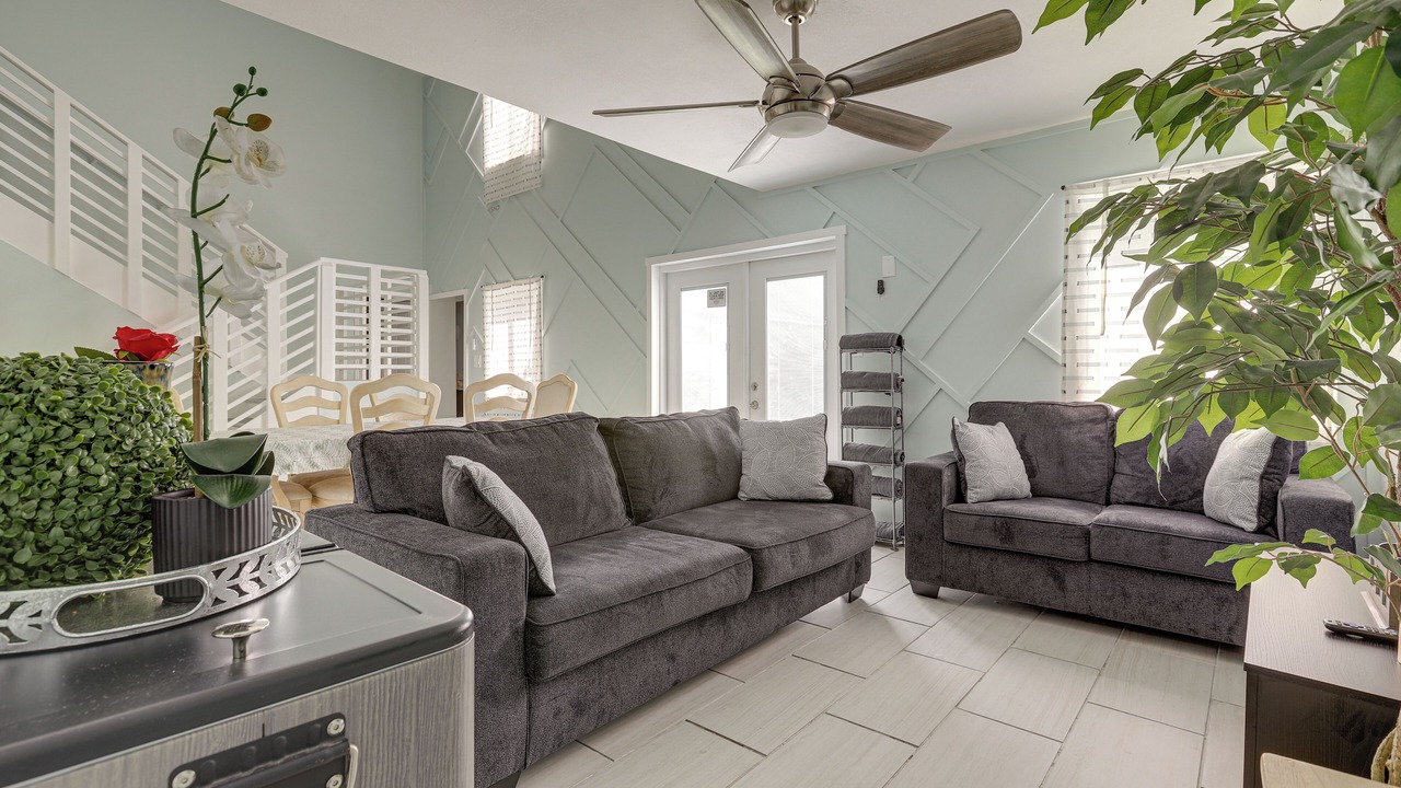 Photo of Livingroom in Echo Lake
