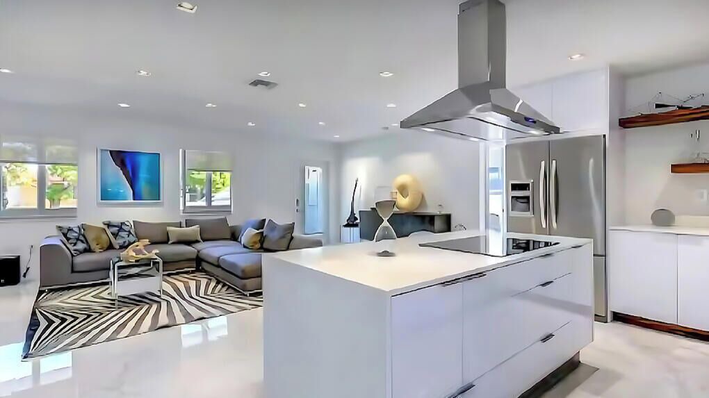 Photo of Others in Palmetto Estates
