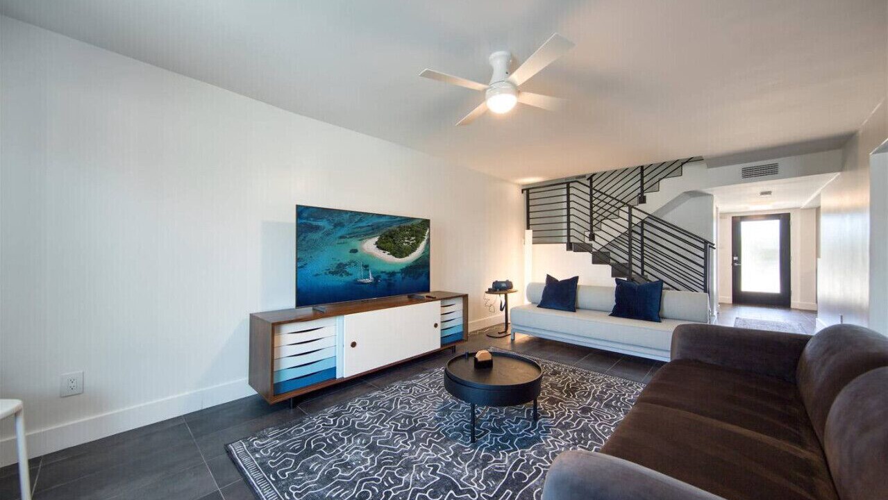 Photo of Livingroom in Bay Crest Park