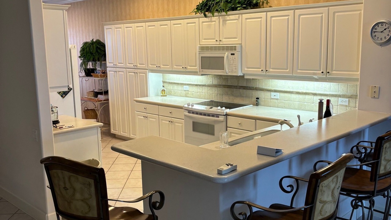 Photo of Kitchen in Tropical Cove