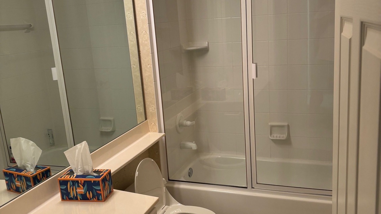 Photo of Bathroom in Tropical Cove