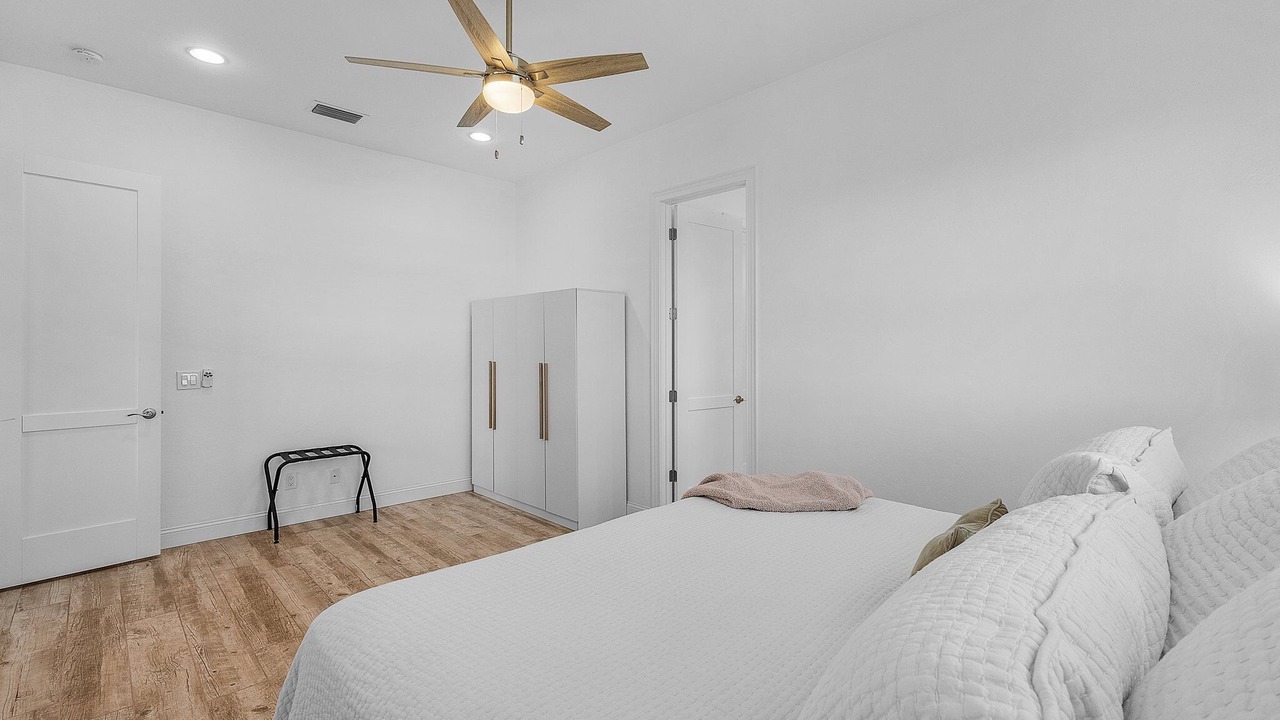 Photo of Bedroom in Saint James City