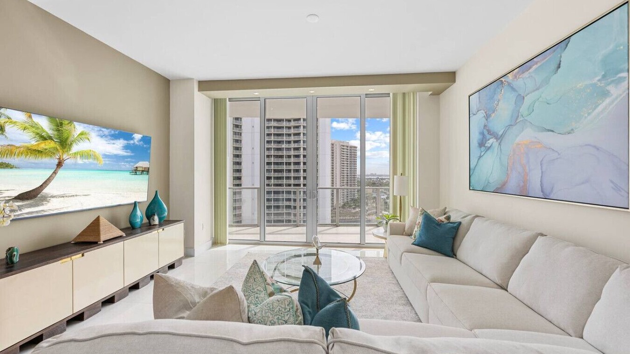 Photo of Livingroom in Singer Island