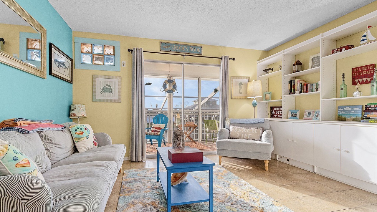 Photo of Livingroom in Saint James City