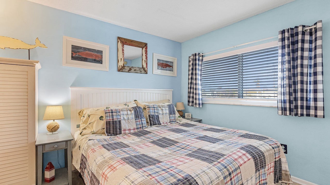 Photo of Bedroom in Saint James City