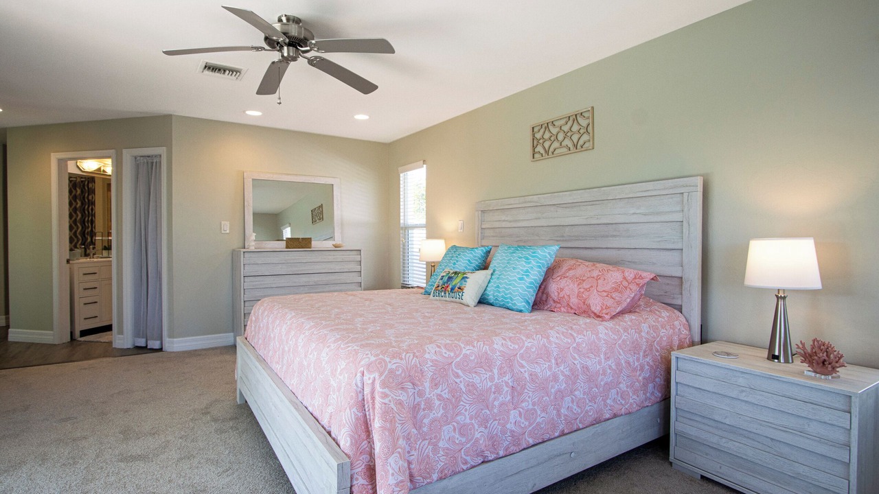 Photo of Bedroom in Iona