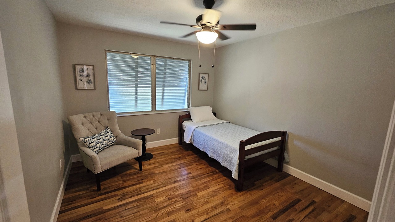 Photo of Bedroom in June Park