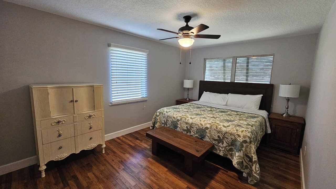 Photo of Bedroom in June Park