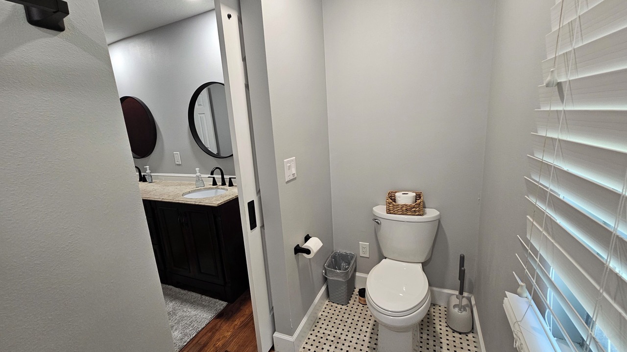 Photo of Bathroom in June Park