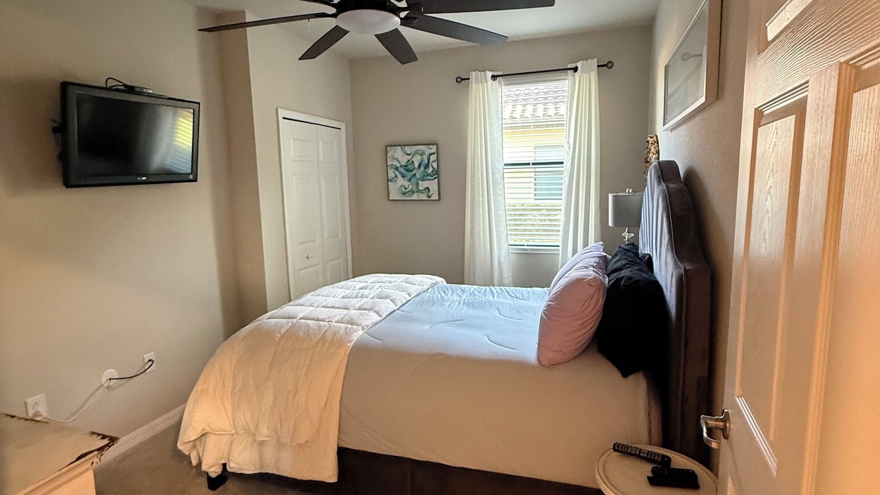 Photo of Bedroom in Bonita Springs