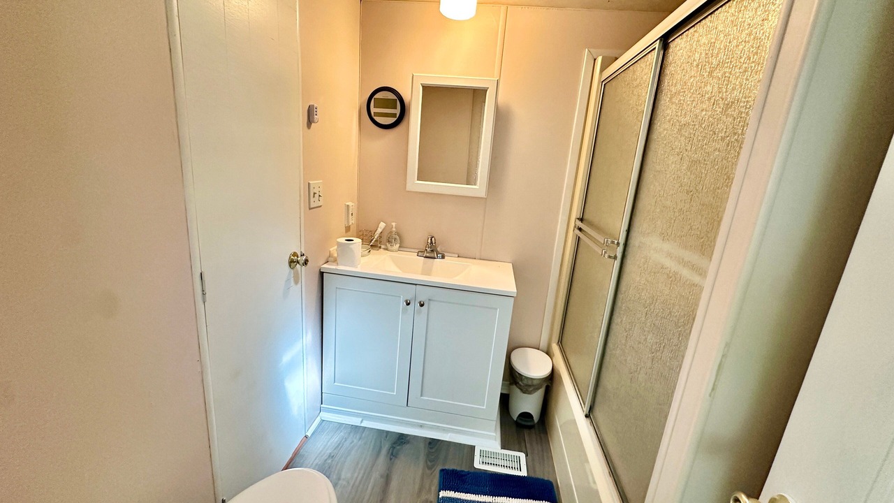 Photo of Bathroom in Nettles Island