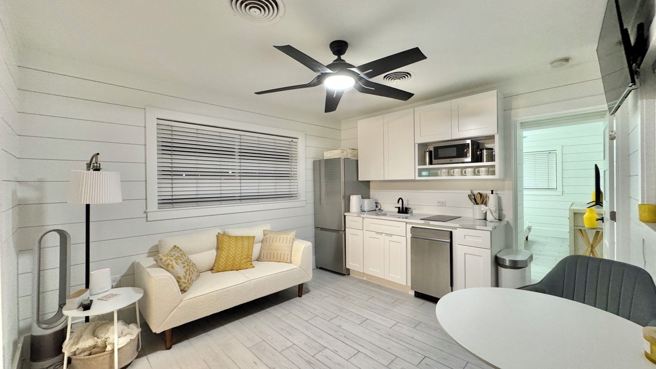Photo of Livingroom in Holmes Beach