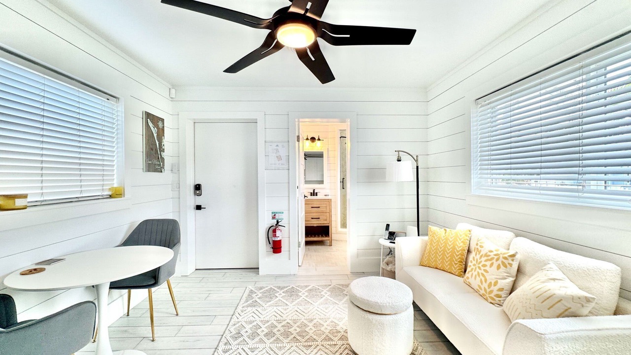 Photo of Livingroom in Holmes Beach