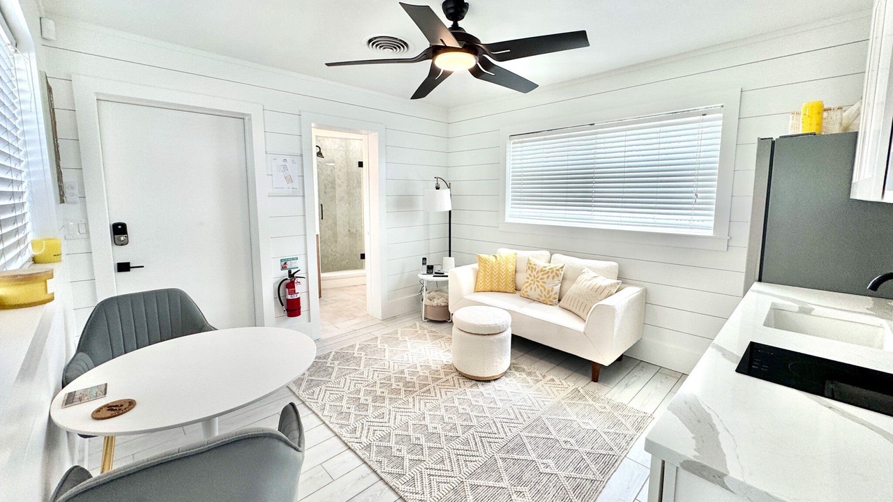 Photo of Livingroom in Holmes Beach