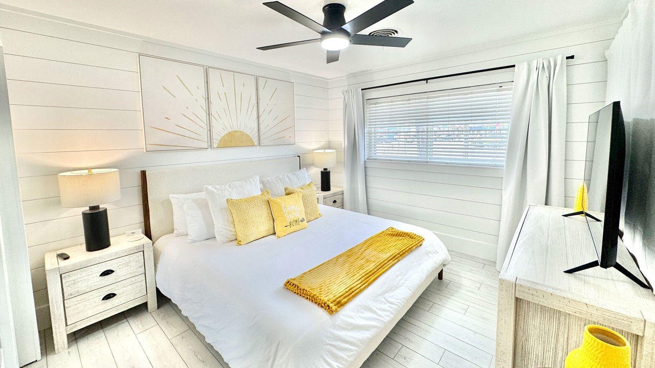 Photo of Bedroom in Holmes Beach