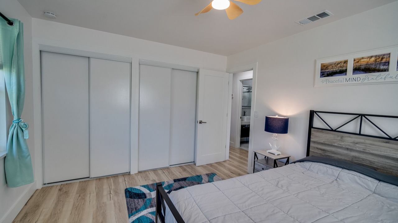 Photo of Bedroom in Yacht Club
