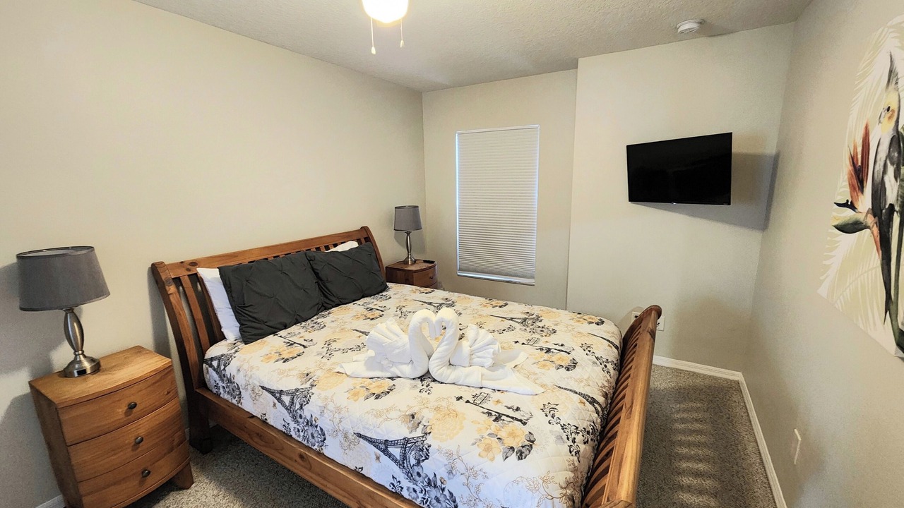 Photo of Bedroom in Crystal Cove