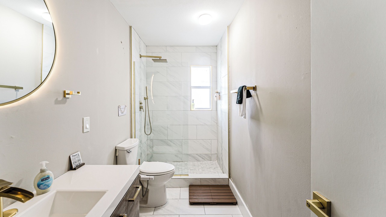 Photo of Bathroom in Hunt Club