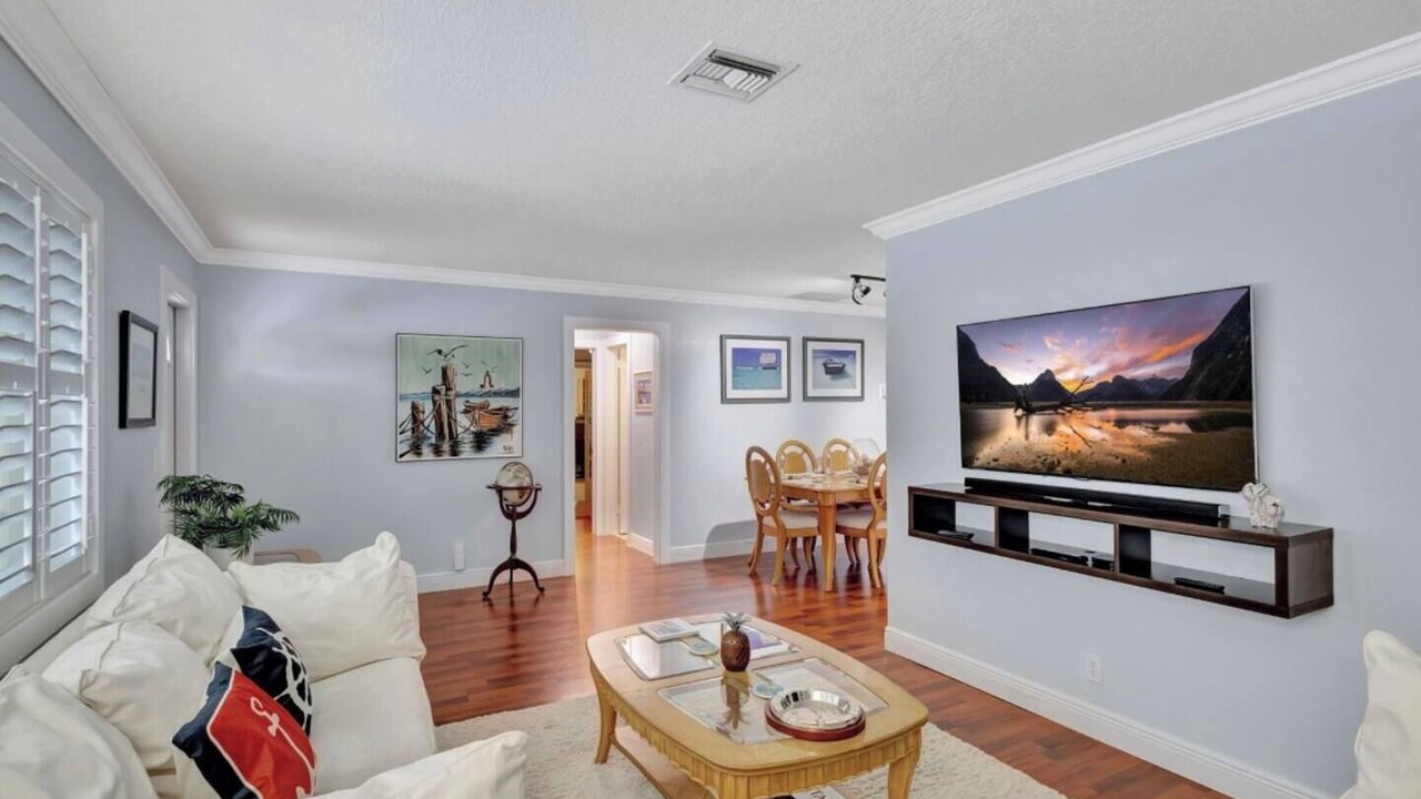 Photo of Livingroom in Florida North Atlantic Coast