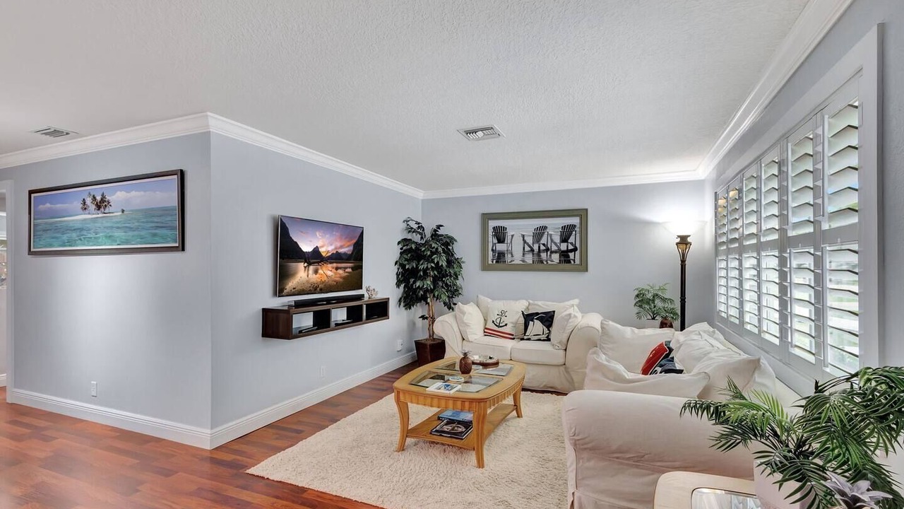 Photo of Livingroom in Florida North Atlantic Coast